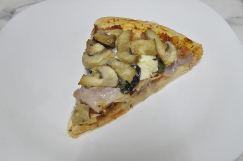 Pizza se žampiony a prošutem – Snadné recept z Itálie kuchyně, hotový za 60 - 90 minut